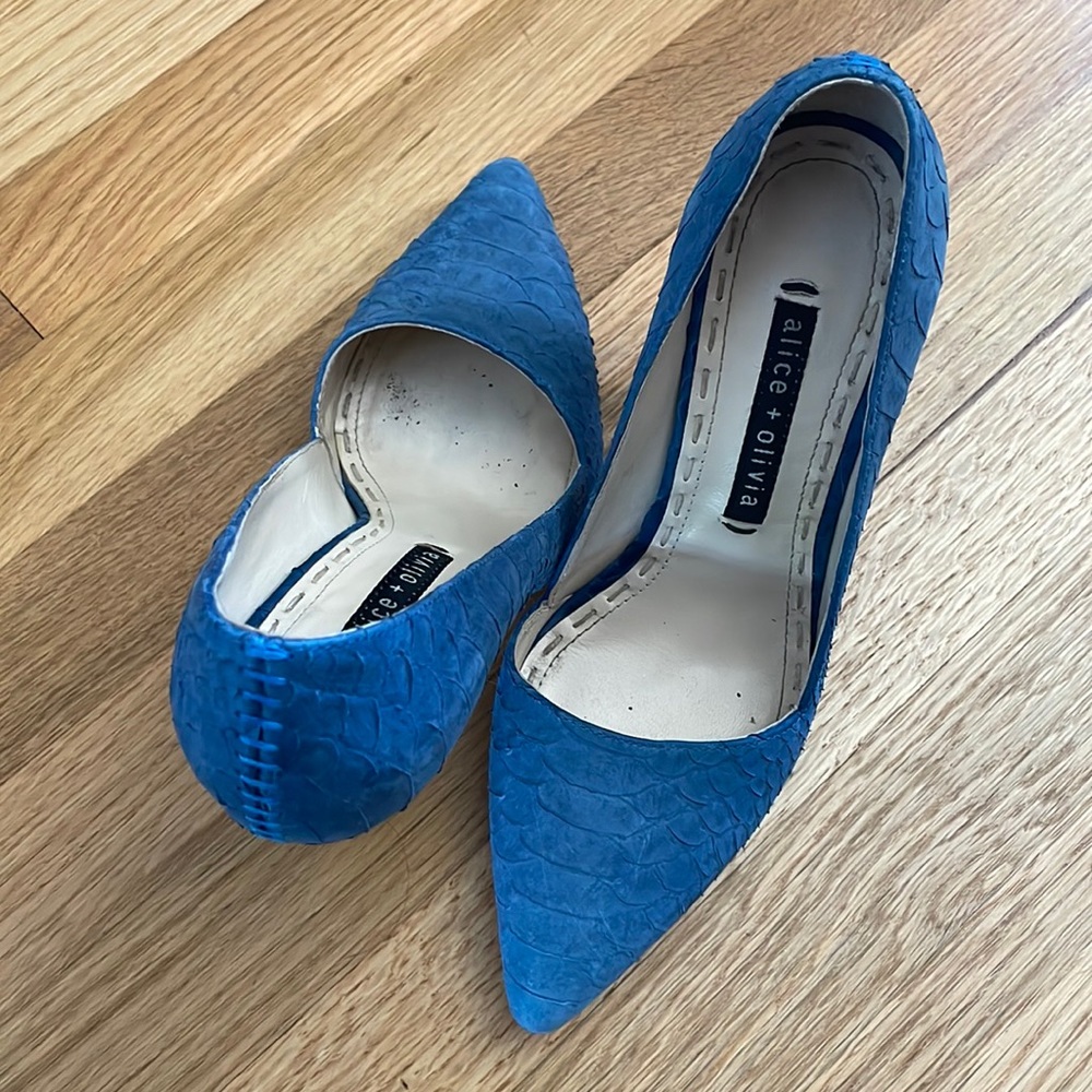 Alice + Olivia blue heels / pumps
